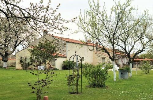 Geay Bed & Breakfast | Du Côté de l'Ombrière