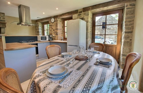 Corseul House | du Gardien du Château de Montafilan