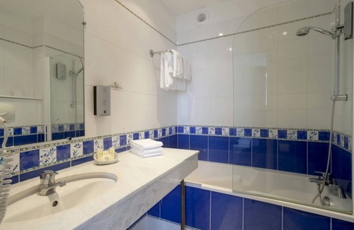 La Ferte-Gaucher Hotel | Du Sauvage