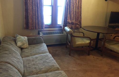 West Chicago Hotel | Du Wayne Motel