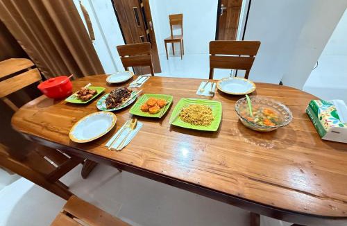 Komodo House | Dua Putri Komodo Homestay