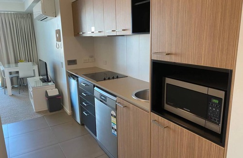 Mackay Apartment | Dual Key Apartment with Wifi Pool and Parking