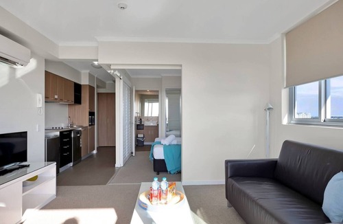 Mackay Apartment | Dual Key Apartment with Wifi Pool and Parking