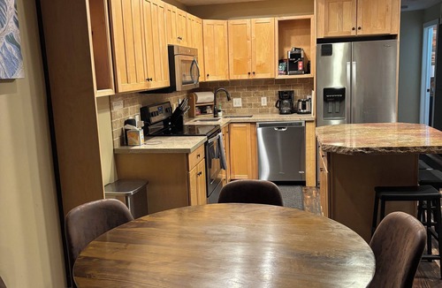 Downtown Park City Condo | Dual Master Condo in Heart of Park City, Ski-in Ski-out, 2 Blocks to Main Street