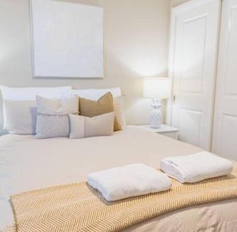 Dubbo House | Dubbo’s Hidden Gem: Luxurious Poolside Living