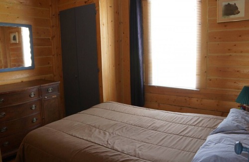 Larder Lake House | Dublin Bay Lodge - Larder Lake