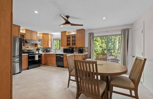 Columbus House | Dublin Blue Haven - Home for 12