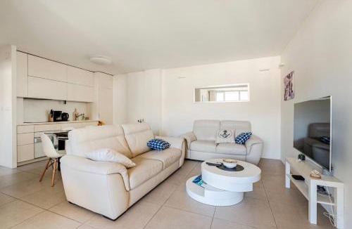 Lapad Apartment | Dubrovnik Bridge & Port View Apartment