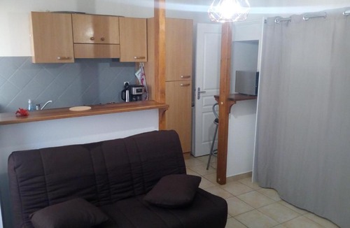 Poitiers Apartment | Duc's House Les Herbaux