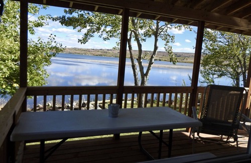 Babb Cabin | Duck Lake West Shore, Just 15 Minutes from Glacier National Park!