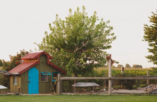 Ruthven Cottage | Duck Pond Bed & Breakfast Cottage