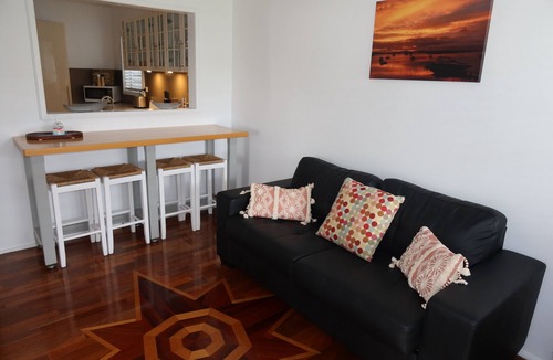 Marks Point Cottage | Ducks Bungalow- Lake Macquarie