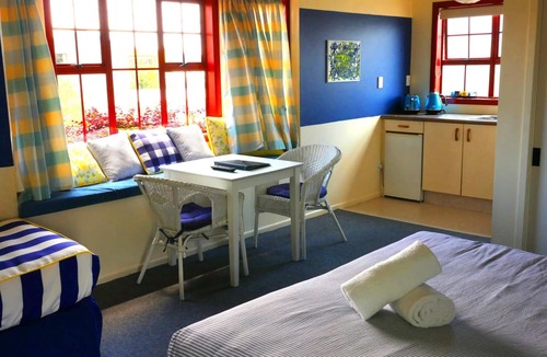 New Plymouth House | Ducks & Drakes Boutique Motel & Backpackers