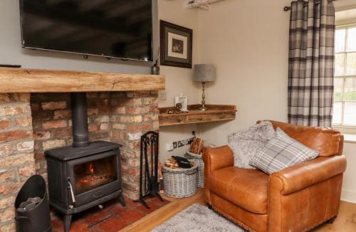 Whixley House | Duckstone Cottage