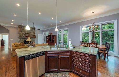Hyannis Port House | Duffers Delight at Rumbling Bald
