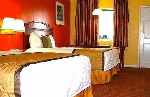 Calhoun Hotel | Duffy's Motel