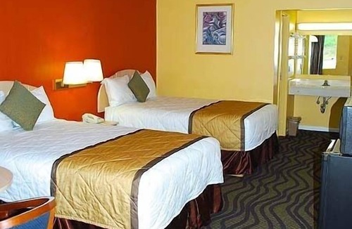 Calhoun Hotel | Duffy's Motel