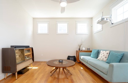 Durham House | Duke ~2 miles, Walk to Downtown, Close to NCCU, DBAP, and ATC