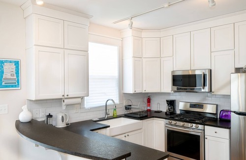 Durham House | Duke ~2 miles, Walk to Downtown, Close to NCCU, DBAP, and ATC