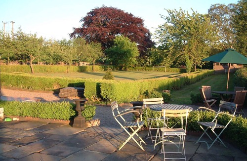 Bridgnorth House | Duken courtyard holiday cottage