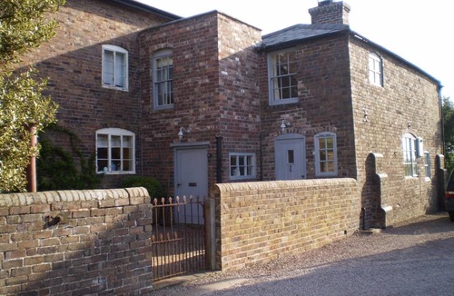 Bridgnorth House | Duken courtyard holiday cottage
