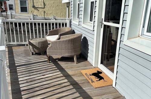 Milford House | Dulce La Donna by the beach