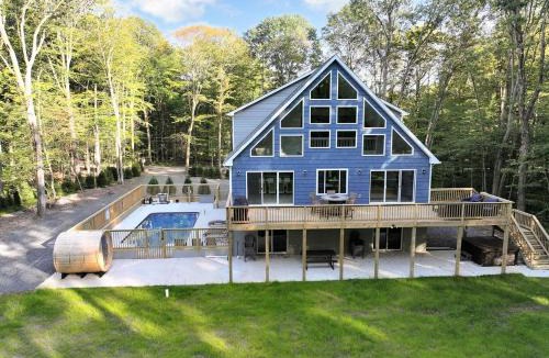 Pocono Lake Villa | Dulce Retreat