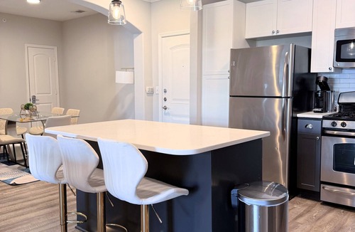 Herndon Apartment | Dulles Corner Escape ~ 5 min from Airport