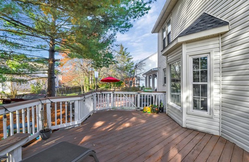 Fairfax House | Dulles Luxury: Sleeps 20!