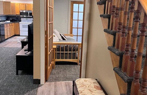 East End House | Duluth Airshow opening! 3bed 2bath with loft! Sleeps 8-12