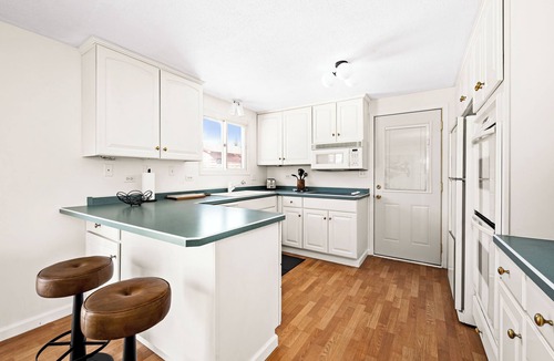 Superior House | Duluth/Superior Marina View Home