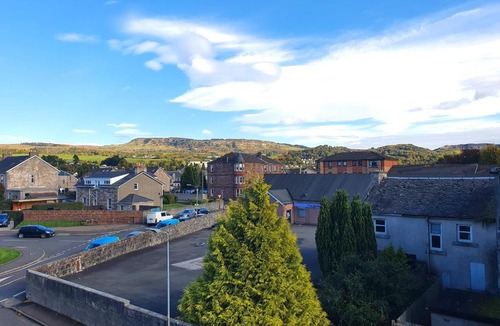 Dumbarton Apartment | Dumbarton Hillview