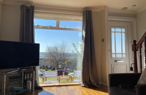 Dumbarton Apartment | Dumbarton With A View