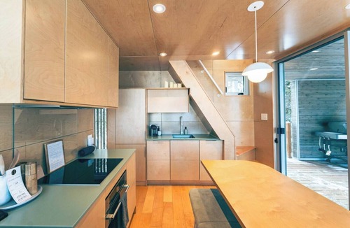 Lac Beauport House | DUN – Micro Chalet | Spa & Mountain Views near Quebec City