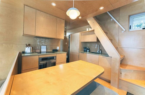 Lac Beauport House | DUN – Micro Chalet | Spa & Mountain Views near Quebec City