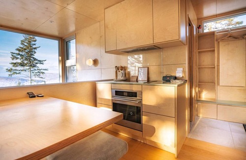 Lac Beauport House | DUN – Micro Chalet | Spa & Mountain Views near Quebec City
