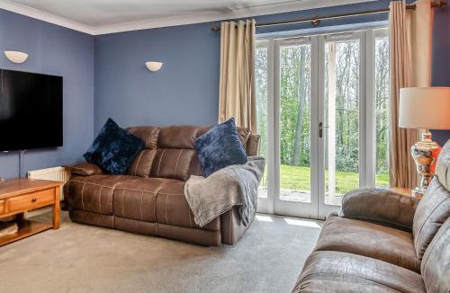 Geldeston House | Dunburgh Wood