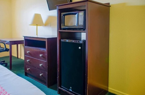 Duncan Hotel | Duncan Room With Parking Near Trails And Easy Dining Access
