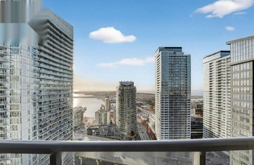 Garden District Apartment | Dundas and Yonge Hotel - Suites