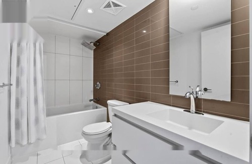 Garden District Apartment | Dundas and Yonge Hotel - Suites