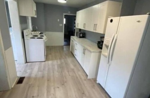 Napanee House | Dundas street home