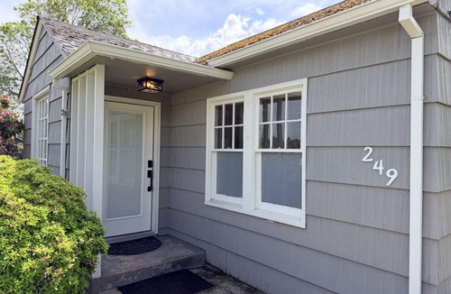 Dundee House | Dundee Hills - Villa Rosé