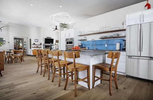 Dundee House | Dundee Hills Villa