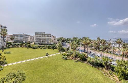 Pointe Croisette Apartment | Dune Croisette - Sea view