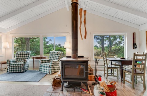 Copalis Beach House | Dune Grass Cottage