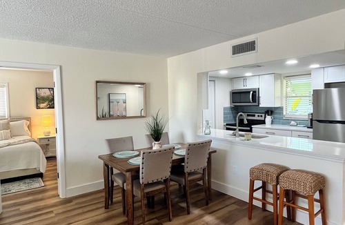 Dunedin Condo | Dunedin Causeway Waterfront Community Completely Remodeled 2Bed/2Bath Pool/Bikes