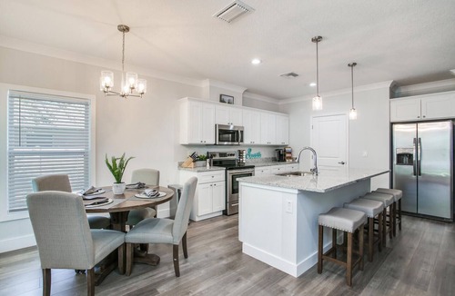 Dunedin House | Dunedin Villa, BBQ & Fire Pit, Hot Tub