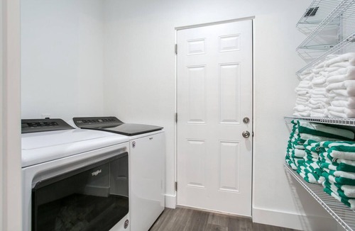 Dunedin House | Dunedin Villa, BBQ & Fire Pit, Hot Tub