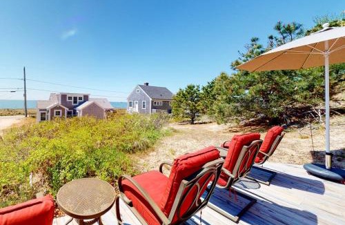Wellfleet House | Dunes Edge