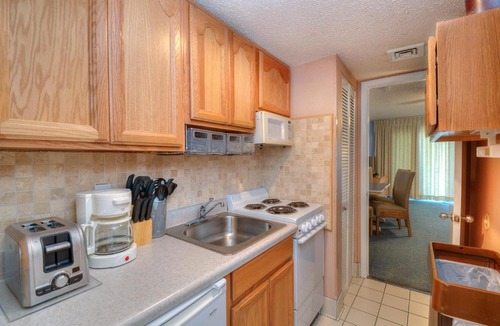 Myrtle Beach Apartment | Dunes Towers by Palmetto Vacations
